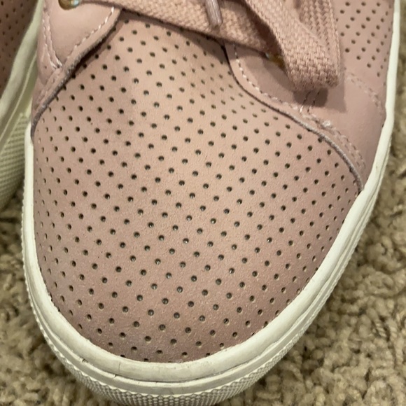 Indigo Rd Kyrie  Sneakers w Scalloped Edge Size 8 - Picture 4 of 11